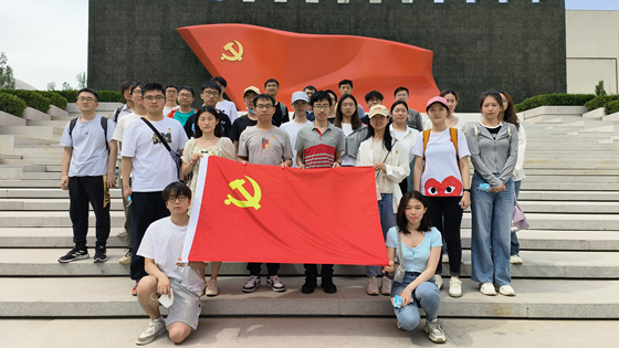 95fc4491c5ff5a0d80a10acdce6a723f.jpg 红色足迹6_副本.jpg