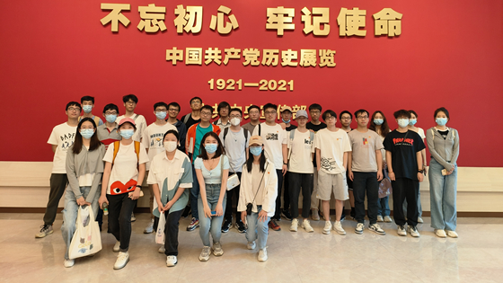 cfe396caedfeee26252aebae303f3c31.jpg 红色足迹1_副本.jpg